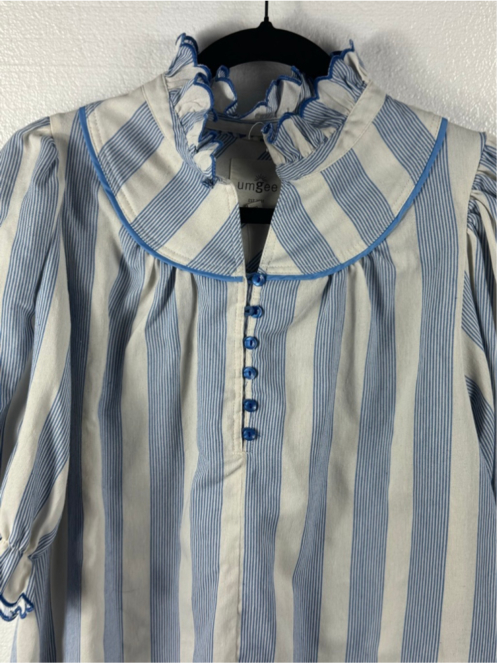 Umgee Chic White Blue Striped High Ruffle Neck top size Medium - Picture 2 of 11
